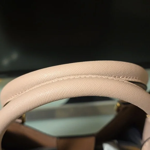 Michael Kors Bag with Crossbody Strap - Picture 8 of 11